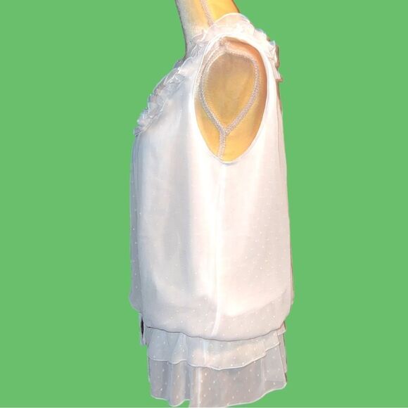 Dress Barn gorgeous white top with dainty design! New! - Picture 5 of 12